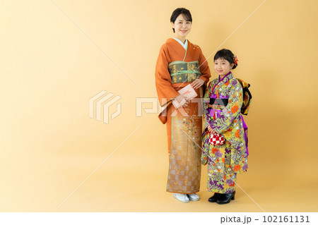 親子　着物　写真館　七五三 102161131