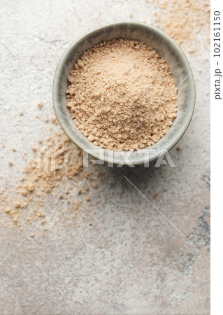 Hickory smoked  sea salt 102161150