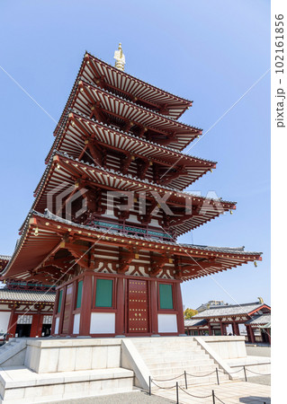 大阪・四天王寺「五重塔」(2023年4月1日撮影) 大阪・四天王寺「五重塔」(2023年4月1日撮影) 102161856