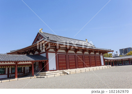 大阪・四天王寺の講堂（2023年4月1日撮影） 102162970