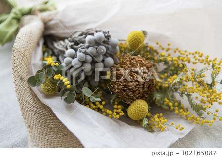 ドライフラワーの花束 102165087