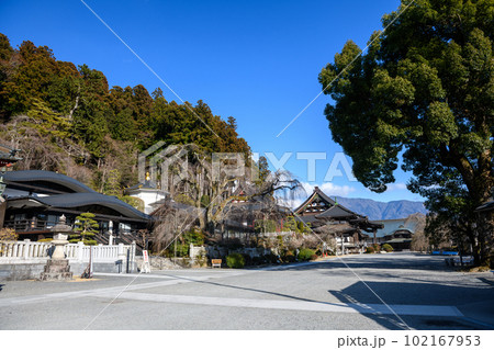 身延山久遠寺の境内(山梨県) 身延山久遠寺の境内(山梨県) 102167953