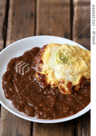 家で作ったトロトロ玉子のオムハヤシ 102168069