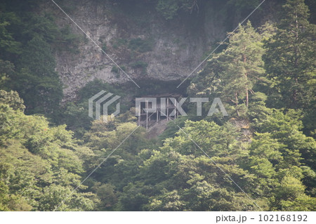 鳥取観光:三徳山三佛寺投入堂 鳥取観光:三徳山三佛寺投入堂 102168192