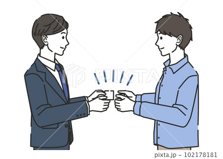 名刺を渡す男性 102178181