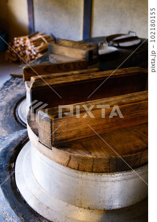 古民家のかまど 102180155