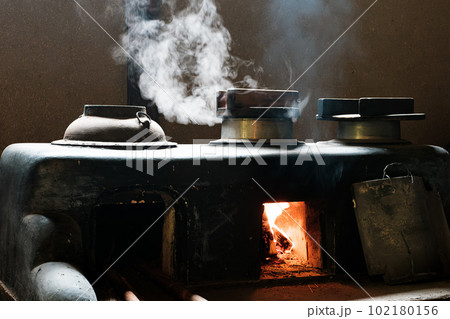 古民家のかまど 102180156