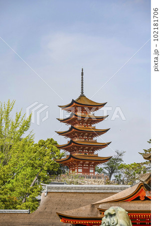厳島神社　五重塔 102181706