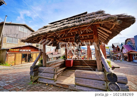 阿寒湖アイヌコタンの風景 102188269