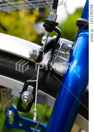 自転車の前輪ブレーキのワイヤー 自転車の前輪ブレーキのワイヤー 102199298