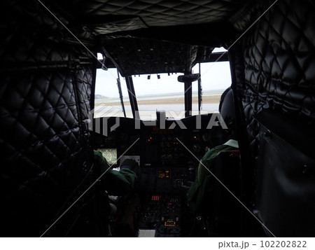 自衛隊　那覇　沖縄 102202822