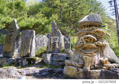 信州長野　大岡地区の道祖神　芦ノ尻の道祖神　藁製神面道祖神　2023年版 102207609