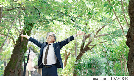 ビジネス 男性 伸び ビジネス 男性 伸び 102208402