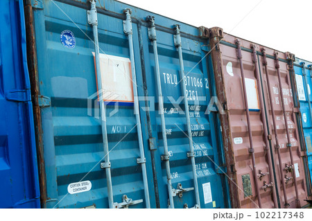 海外からの船便コンテナ 102217348