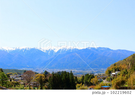 5月の中央アルプス　　　伊那谷からの中央アルプス 102219602