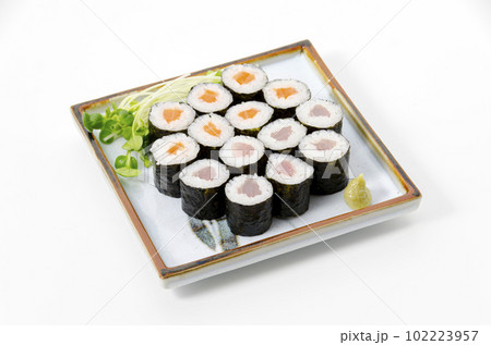 マグロとサーモンの細巻き 102223957