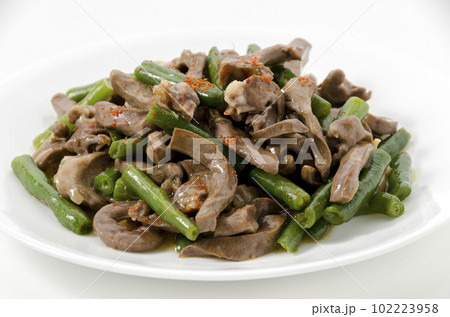 豚ハツとサヤインゲンの炒め物 102223958