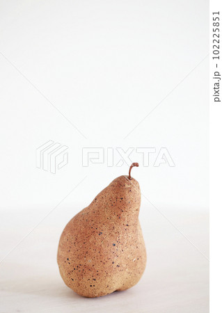 テラコッタ製 洋ナシのオブジェ テラコッタ製 洋ナシのオブジェ 102225851