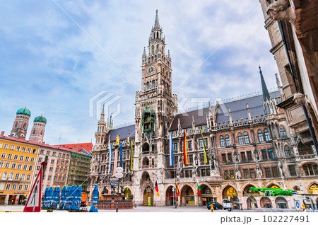 ミュンヘン　マリエン広場　新市庁舎 102227491