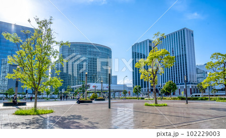 横浜みなとみらいの都市風景　高島中央公園 102229003