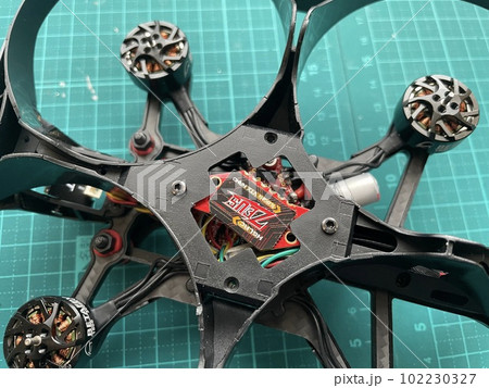 ドローンFPV組み立て ドローンFPV組み立て 102230327