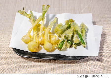 ねぎぼうずとノビルの天ぷら 102234300