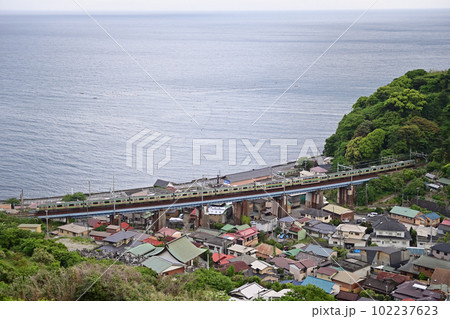 東海道本線　根府川ー早川　JR東日本　E231系1000番台 102237623