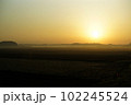 ある朝のひと時 102245524