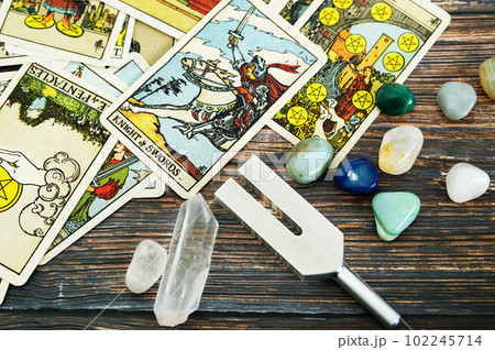クリスタルチューナーとタロットと天然石 クリスタルチューナーとタロットと天然石 102245714