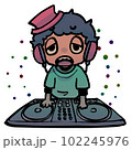 暗めの色合いのポップ絵柄のDJ男子 102245976