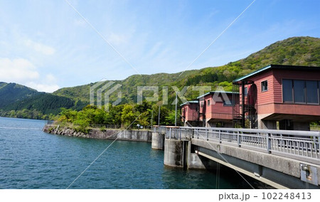 芦ノ湖・湖尻水門 102248413