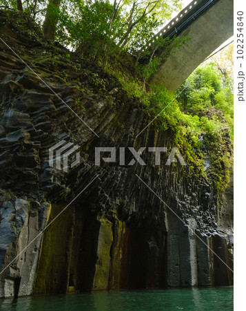 宮崎高千穂_真名井の滝と周辺の絶景 宮崎高千穂_真名井の滝と周辺の絶景 102254840