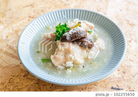 鶏手羽元のお米スープ 鶏手羽元のお米スープ 102255650