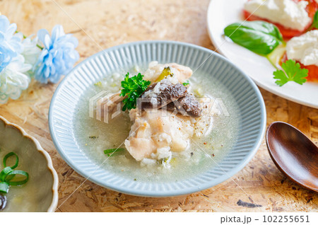 鶏手羽元のお米スープ 102255651