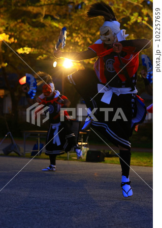 岩手県北上市　民俗芸能公演　鬼剣舞 102257659
