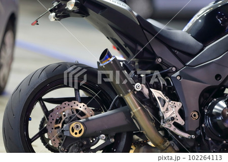 バイクのマフラー　イメージ 102264113