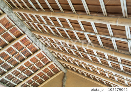 京都市　桂離宮の茶室の化粧屋根裏 102279042