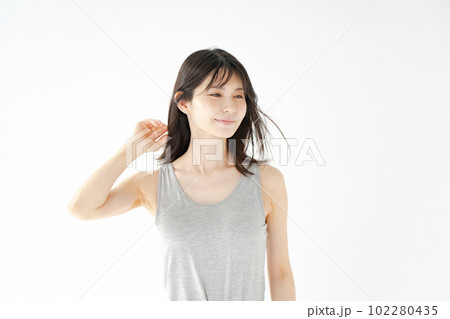 ヘアケア　女性　ビューティー 102280435