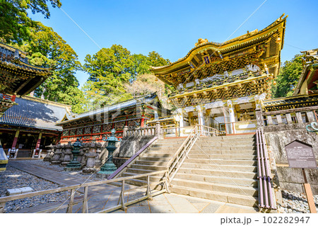 春の日光東照宮　陽明門　栃木県日光市 102282947