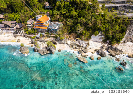 Aerial view of Bingin beach in Bali, Indonesia 102285640