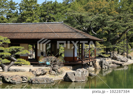 仲春の栗林公園(3月中旬) 仲春の栗林公園(3月中旬) 102287384