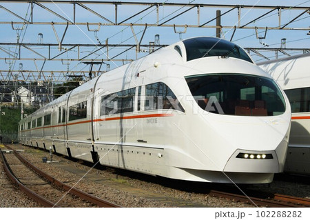 車両基地に停車する小田急電鉄50000形 車両基地に停車する小田急電鉄50000形 102288282