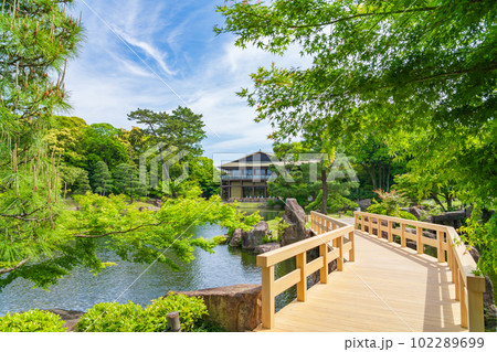 新緑の徳川園〈愛知県名古屋市〉 新緑の徳川園〈愛知県名古屋市〉 102289699