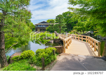 新緑の徳川園〈愛知県名古屋市〉 102289707