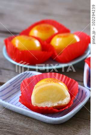 Chinese pastry on the dish. 102294239