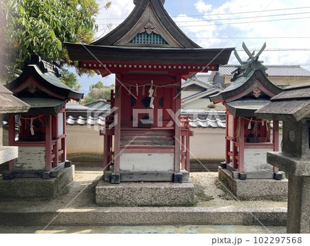 奈良県の神社、秦氏由来の秦楽寺の境内にある神社、春日神社です。 102297568