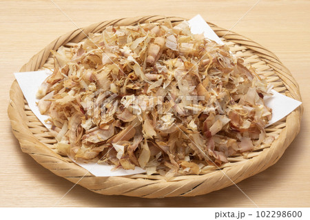 混合削り節(鰹節 鯖節 そうだ鰹節 むろあじ節) 混合削り節(鰹節 鯖節 そうだ鰹節 むろあじ節) 102298600