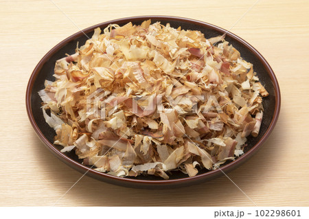 混合削り節(鰹節 鯖節 そうだ鰹節 むろあじ節) 混合削り節(鰹節 鯖節 そうだ鰹節 むろあじ節) 102298601
