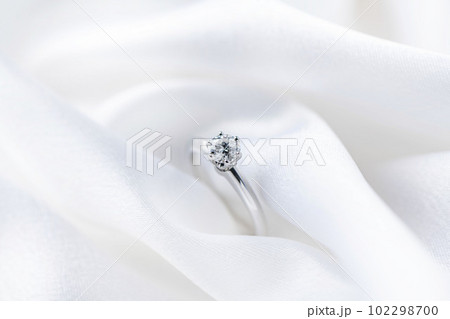 美しい結婚指輪のイメージ 102298700
