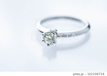 美しい結婚指輪のイメージ 102298738